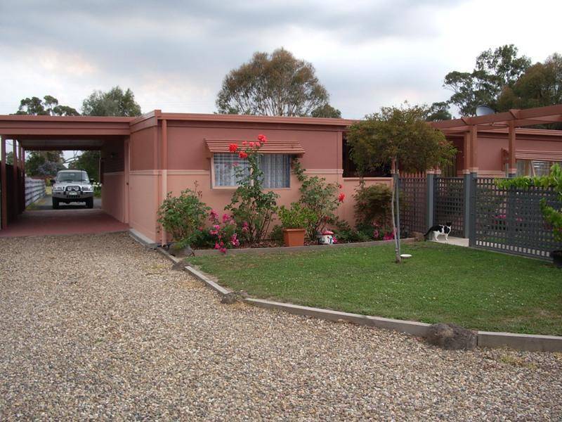 19 BUCKLEY STREET, Stratford VIC 3862