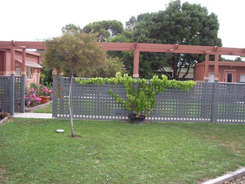 19 BUCKLEY STREET, Stratford VIC 3862