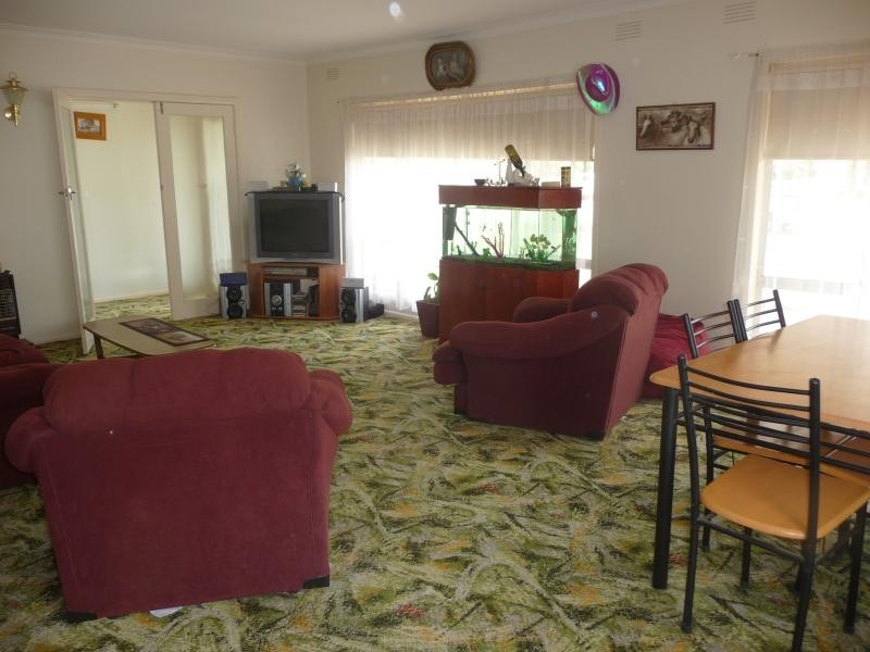 6 Tocumwal Street, Finley NSW 2713