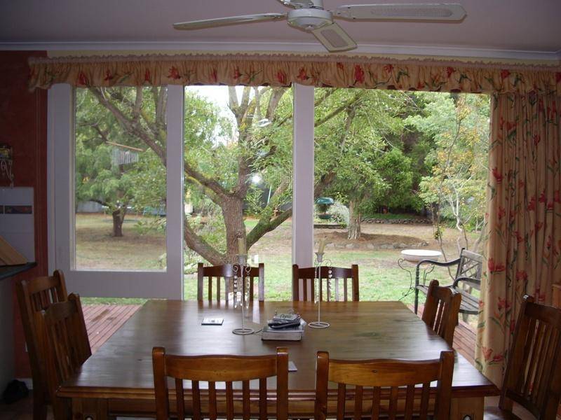 4 PERRY COURT, Heyfield VIC 3858