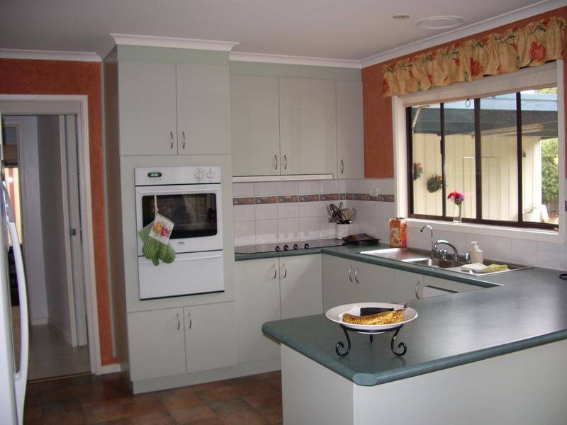 4 PERRY COURT, Heyfield VIC 3858