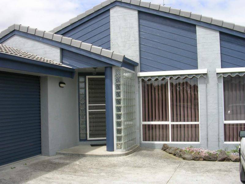 16 MEIKLE STREET, Meeniyan VIC 3956