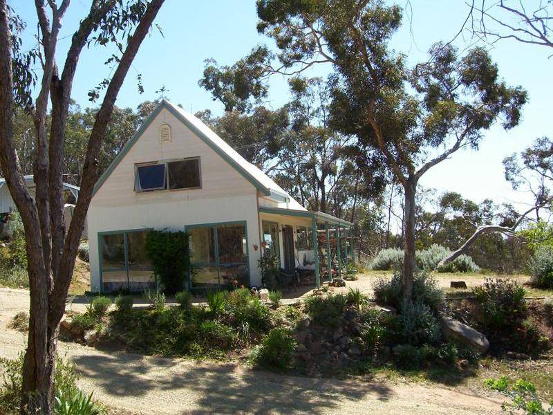 57 ORCHARD DRIVE, Glenrowan VIC 3675