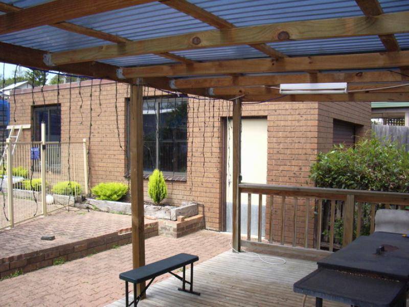 10 MILLICENT STREET, Leongatha VIC 3953