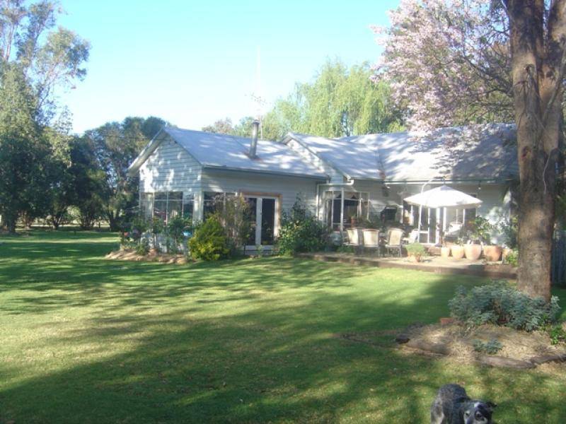 BARNES RD, Finley NSW 2713