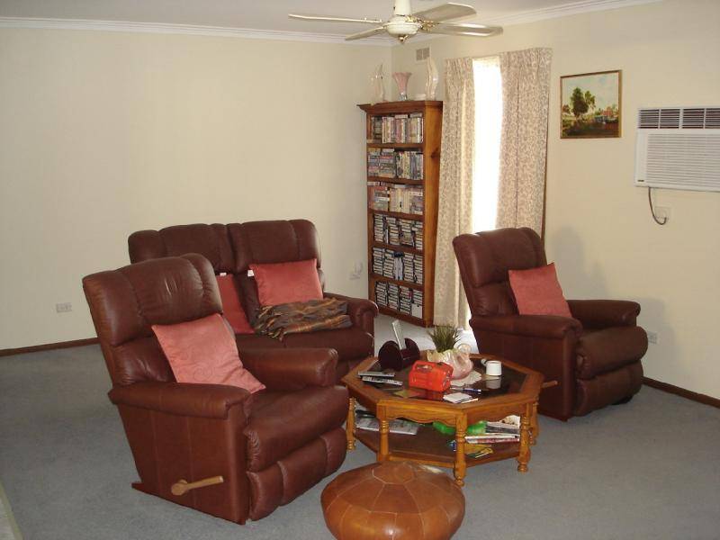 10 UNDERWOOD GROVE, Kyabram VIC 3620