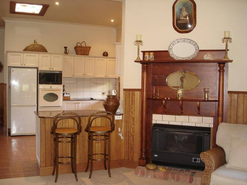 16 FISCHER STREET, Kyabram VIC 3620