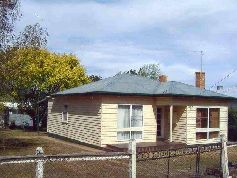 64 WEBSTER STREET, Mortlake VIC 3272