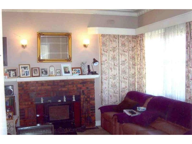 42 Scott Street, Mortlake VIC 3272