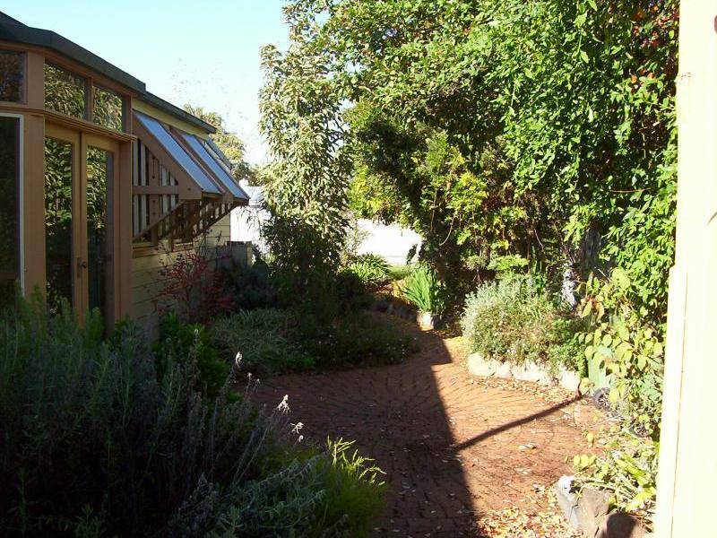 18 GRAY STREET, Benalla VIC 3672