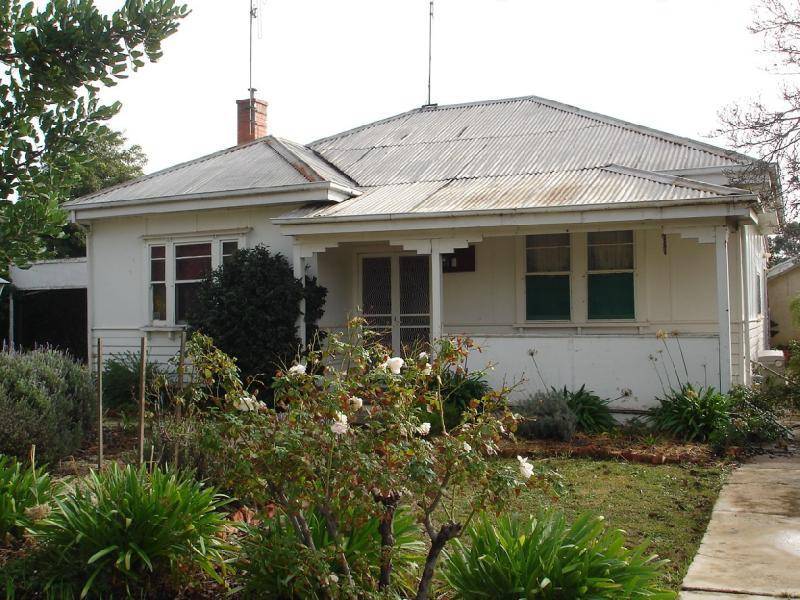 9 PULLAR STREET, Kyabram VIC 3620