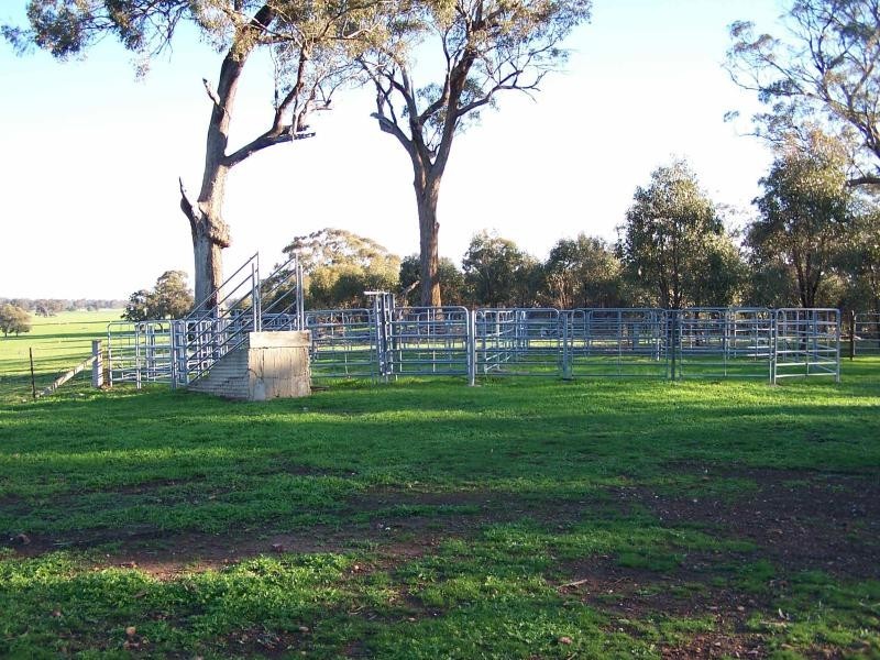 350 MOSS ROAD, Tamleugh North VIC 3669