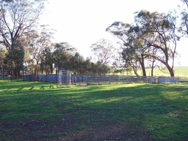 350 MOSS ROAD, Tamleugh North VIC 3669