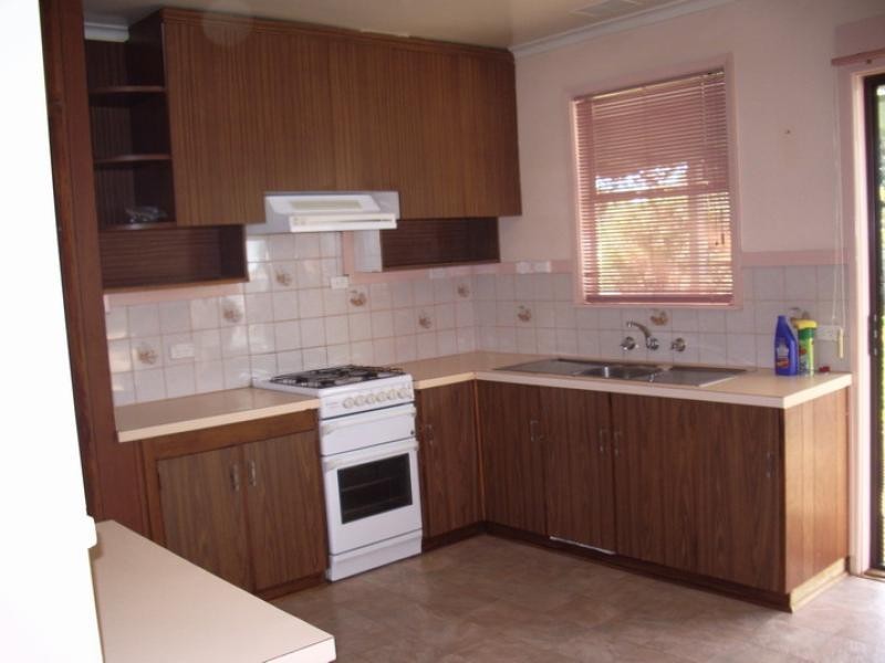 16 BYRNE STREET, Leongatha VIC 3953