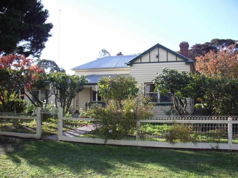 3 BROWN STREET, Leongatha VIC 3953