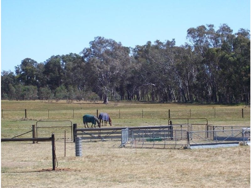 150 COLEMAN LANE, Benalla VIC 3672