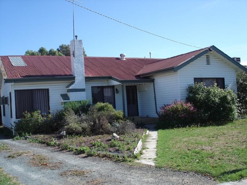 61 EDIS STREET, Kyabram VIC 3620