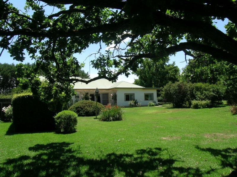 YULECART, Yulecart VIC 3301