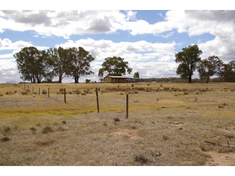 213 MEADES LANE, Euroa VIC 3666