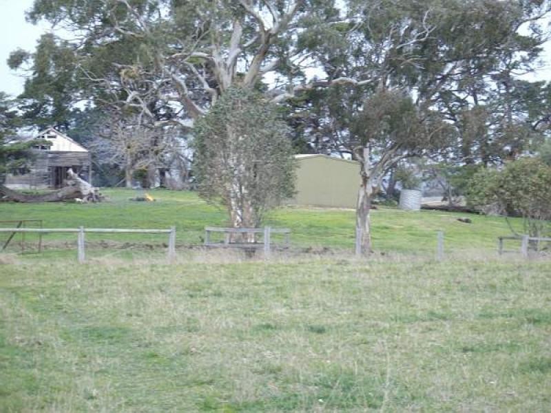 LICOLA RD, Glenmaggie VIC 3858