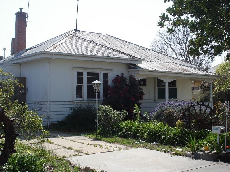 9 PULLAR STREET, Kyabram VIC 3620