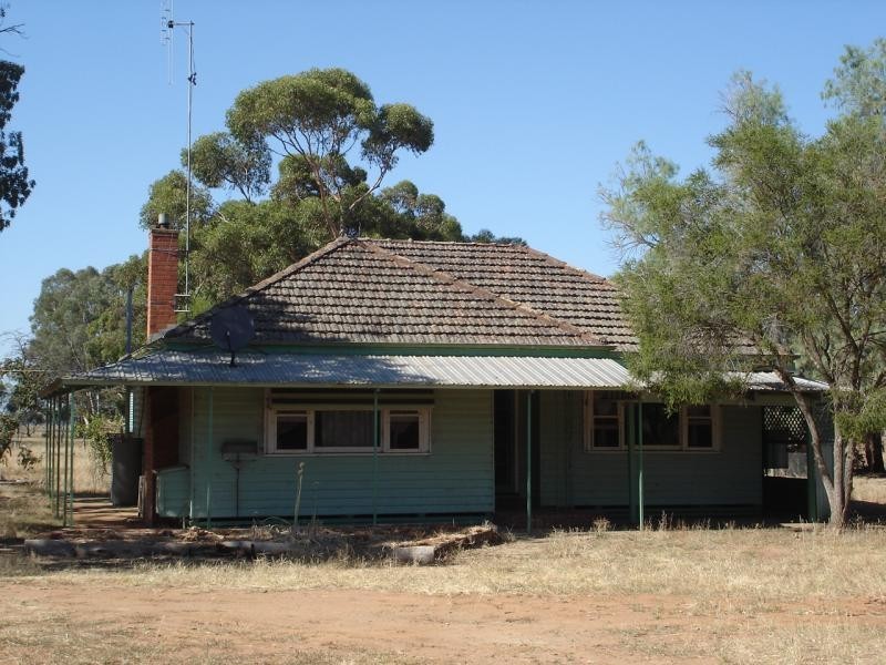 239 RATHBONE ROAD, St Germains VIC 3620