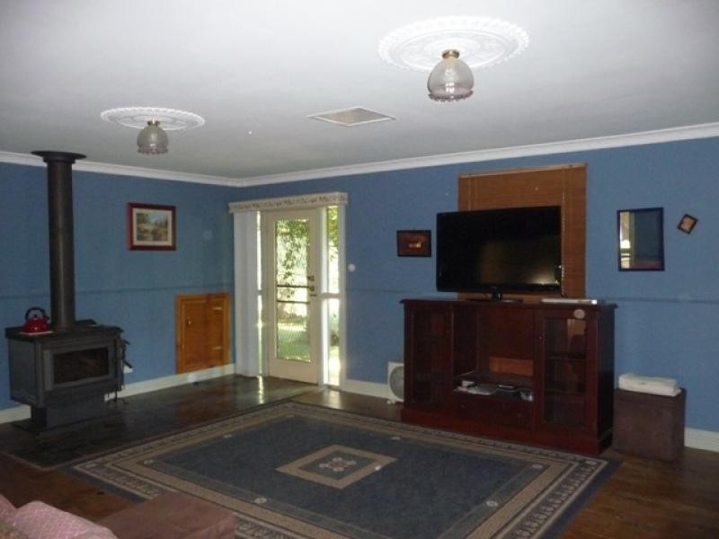 80 Mahonga St, Jerilderie NSW 2716