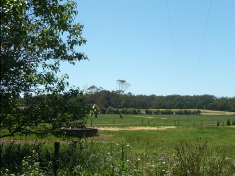 1216 Gorae Road, Gorae West VIC 3305