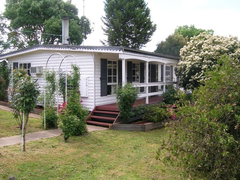 11 Downey St, Alexandra VIC 3714
