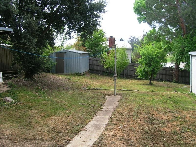 11 Downey St, Alexandra VIC 3714