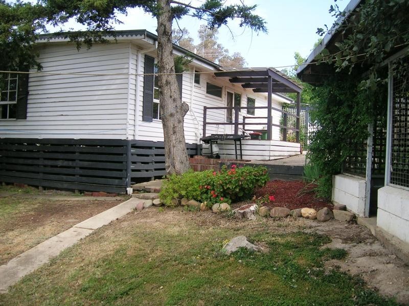 11 Downey St, Alexandra VIC 3714