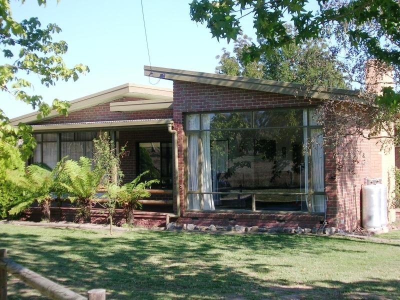 17 Endicott Rd, Alexandra VIC 3714