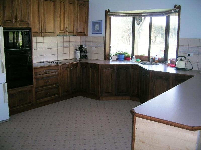 17 Endicott Rd, Alexandra VIC 3714