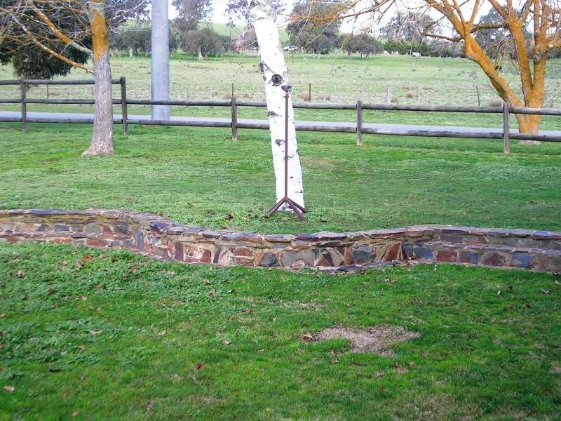 17 Endicott Rd, Alexandra VIC 3714