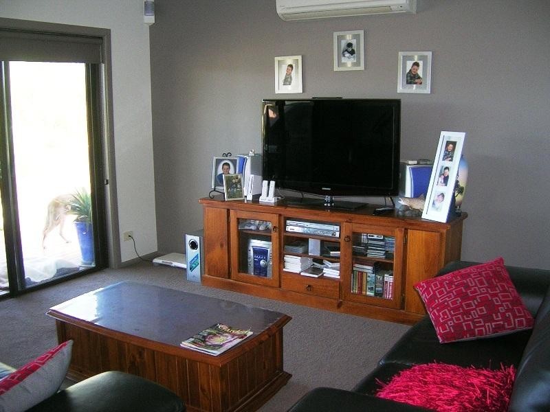 10 Villeneuve St, Alexandra VIC 3714