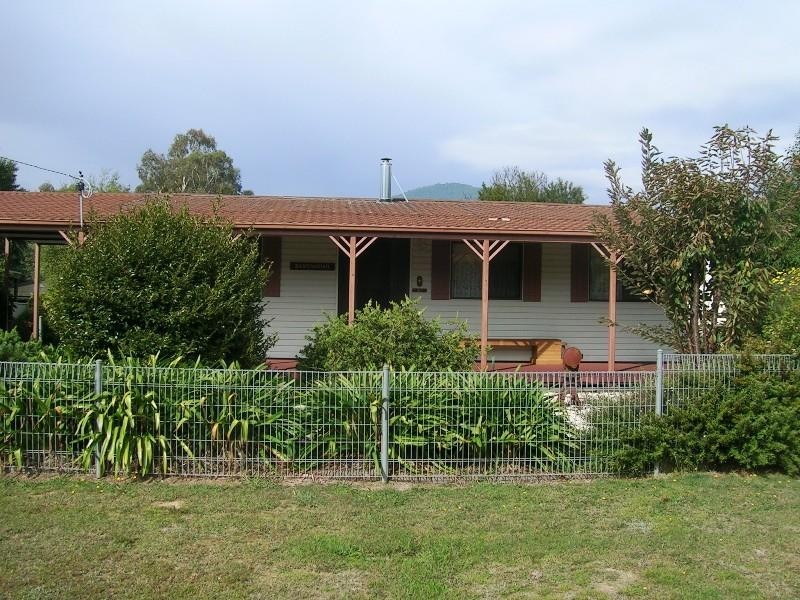 39 Shaw Avenue, Eildon VIC 3713