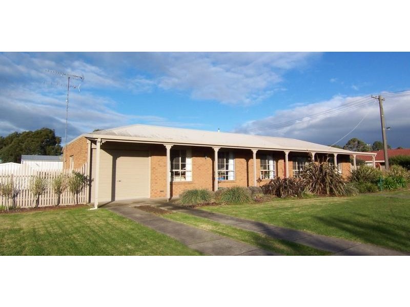 1 Orton Court, Cobden VIC 3266
