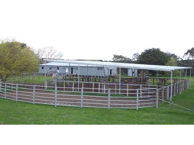 2696 Castle Carey Road, Mortlake VIC 3272