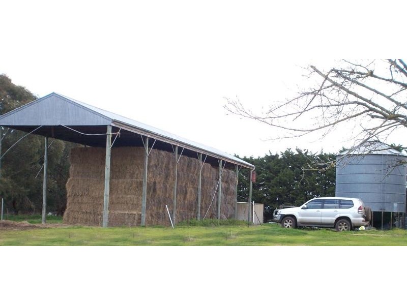 2696 Castle Carey Road, Mortlake VIC 3272