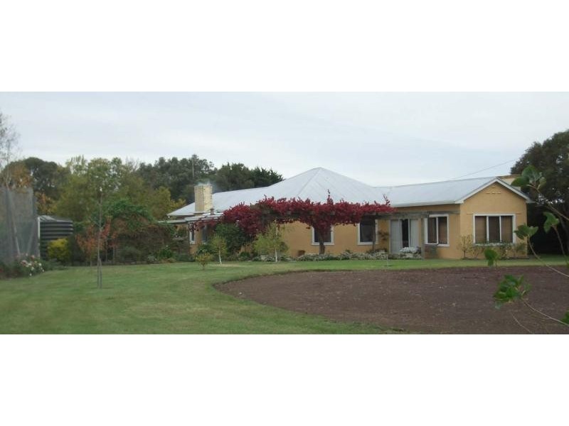 2696 Castle Carey Road, Mortlake VIC 3272