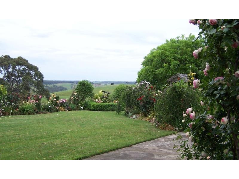 69 Cobden Port Campbell Road, Cobden VIC 3266