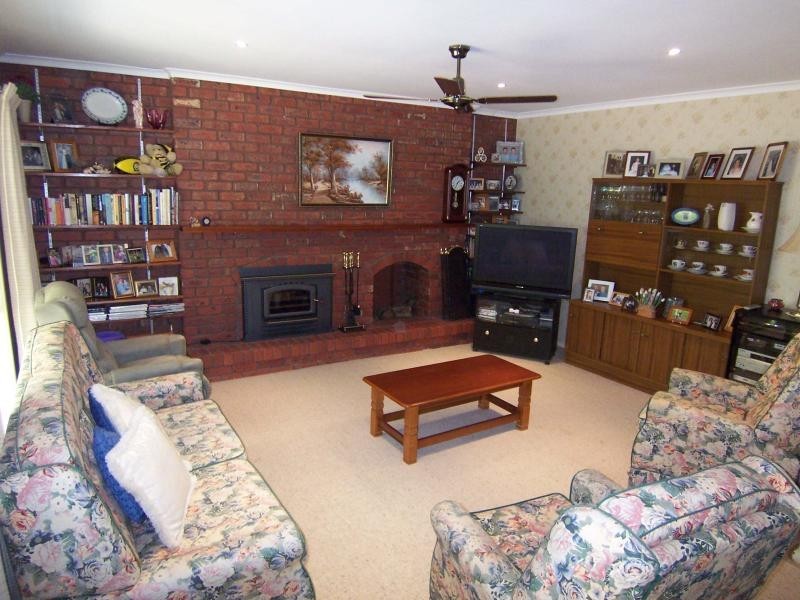 69 Cobden Port Campbell Road, Cobden VIC 3266