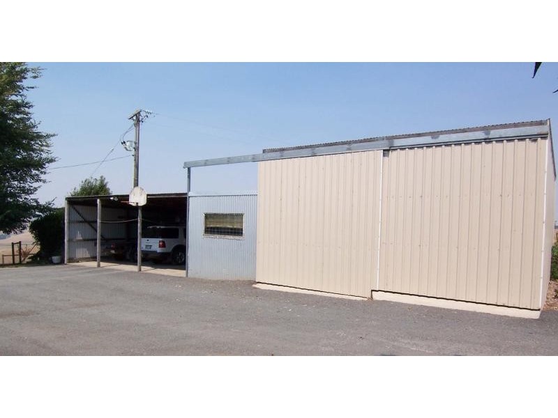 69 Cobden Port Campbell Road, Cobden VIC 3266