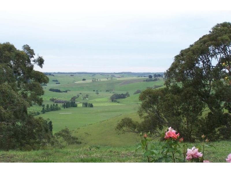 69 Cobden Port Campbell Road, Cobden VIC 3266