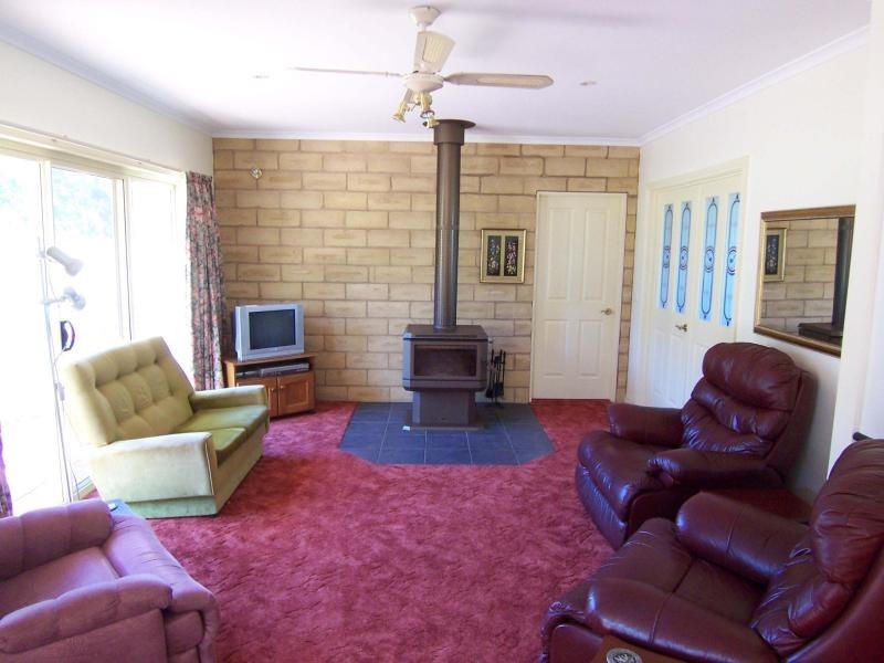 96 Maddens Bridge Road, Cobden VIC 3266