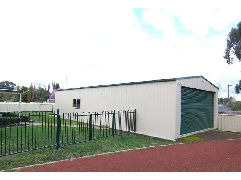 73 Neylon Street, Cobden VIC 3266