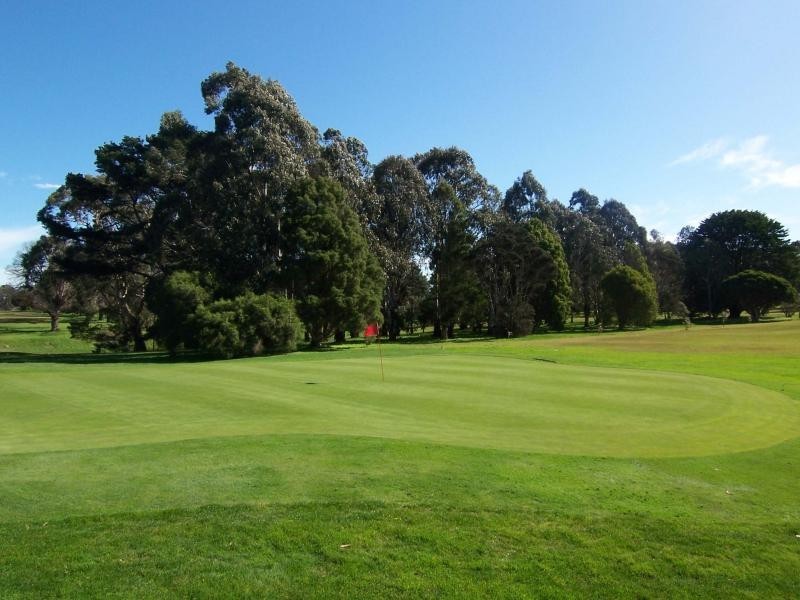 73 Neylon Street, Cobden VIC 3266