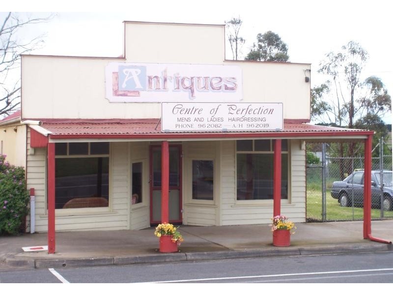 24 High Street, Lismore VIC 3324