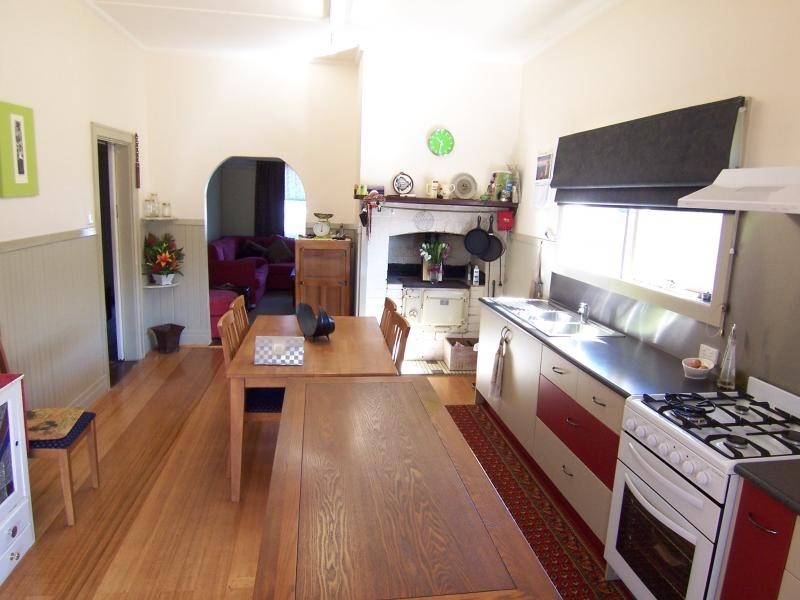 94 Officer Street, Mortlake VIC 3272