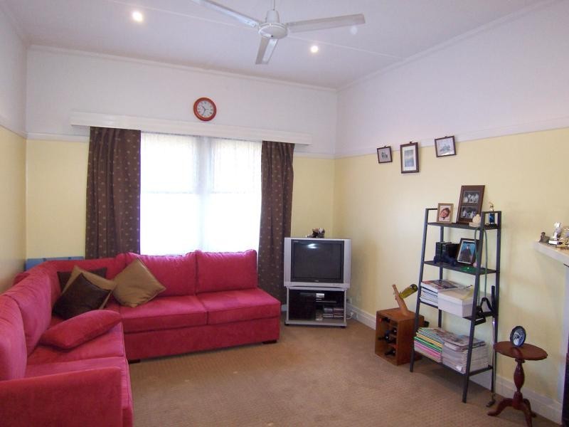 94 Officer Street, Mortlake VIC 3272